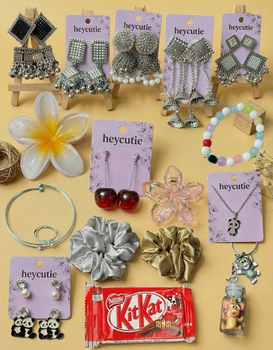 20-Piece Luxury Gift Hamper – “A Perfect Surprise for Her"